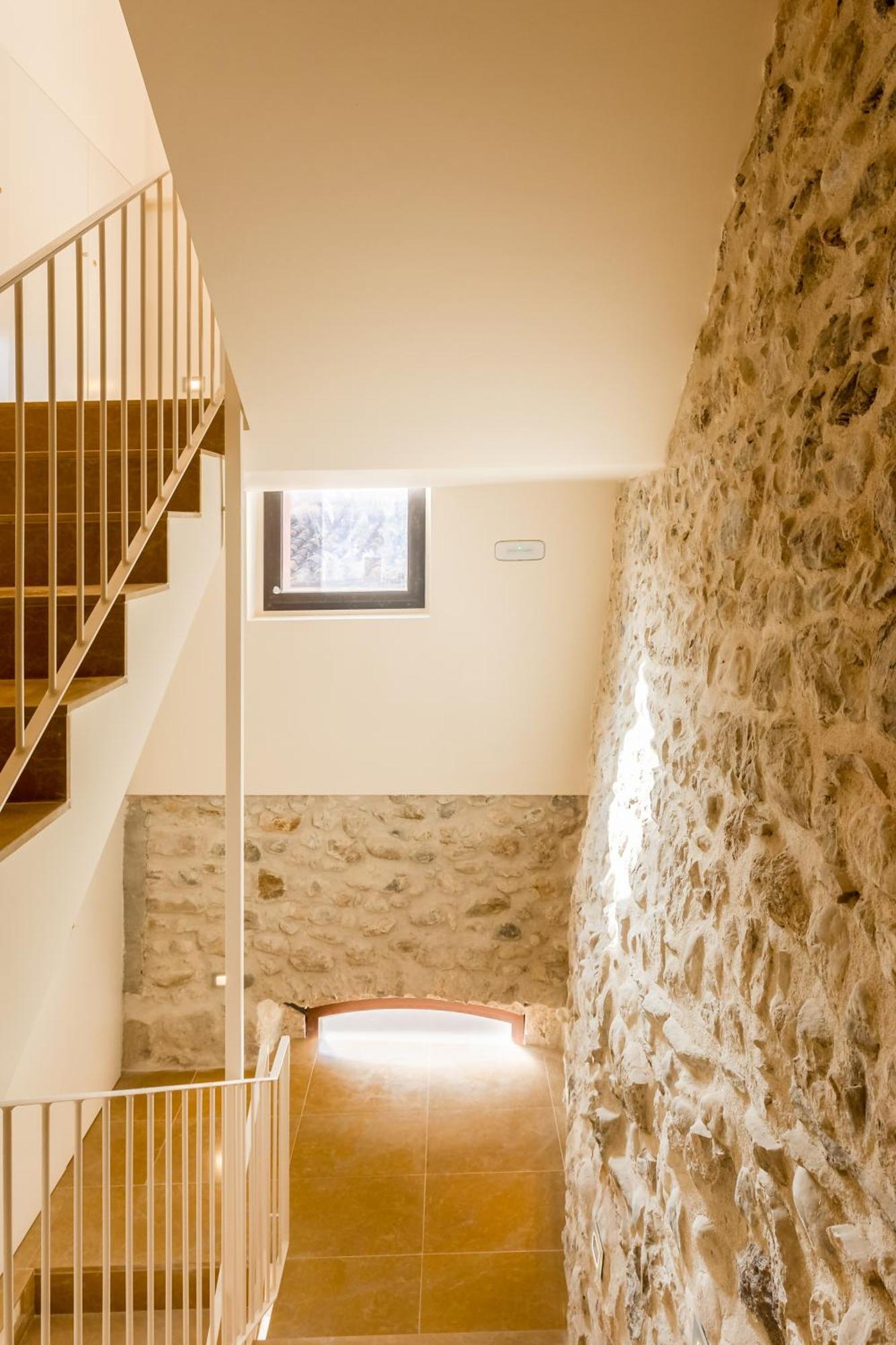 Can Cintet 1 Apartamento En La Plaza De Besalú Екстериор снимка